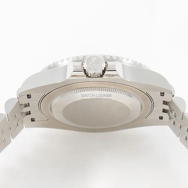 00160_watchlounge_lo.jpg