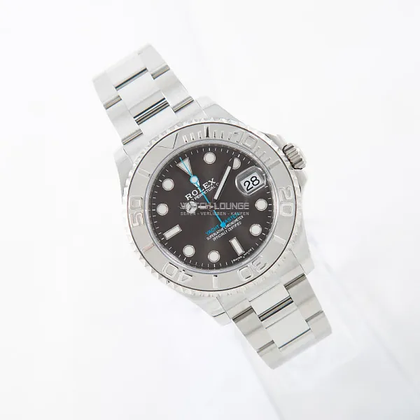 03431_watchlounge_lo.jpg