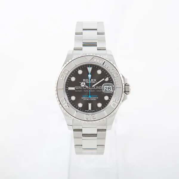 03432_watchlounge_lo.jpg