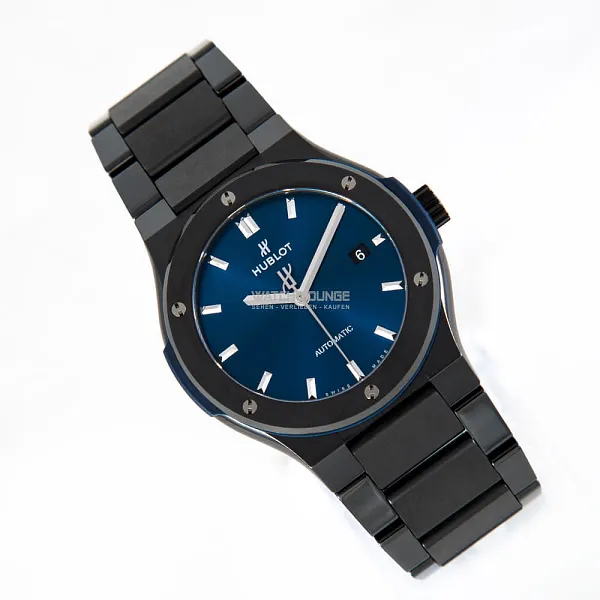 04365_watchlounge_lo.jpg