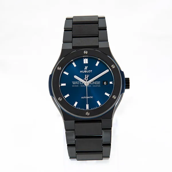 04366_watchlounge_lo.jpg