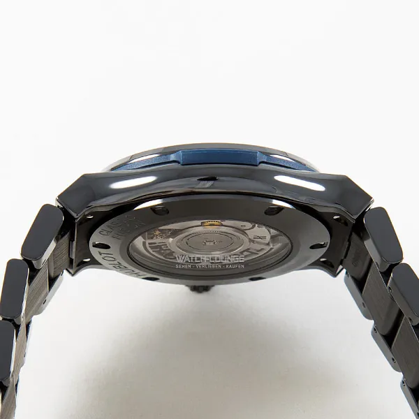 04370_watchlounge_lo.jpg