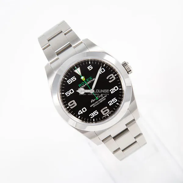 06797_watchlounge_lo.jpg