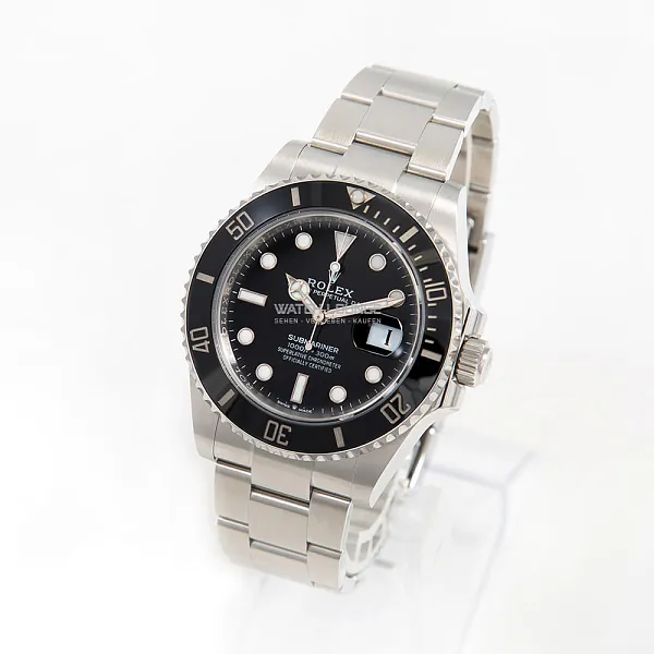 08882_watchlounge_lo_2.jpg