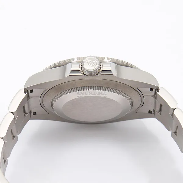 08883_watchlounge_lo_2.jpg