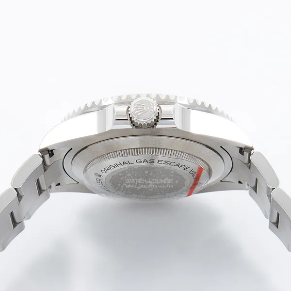 11787_watchlounge_lo_2.jpg