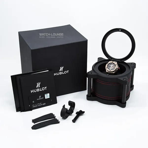 12768_watchlounge_lo.jpg