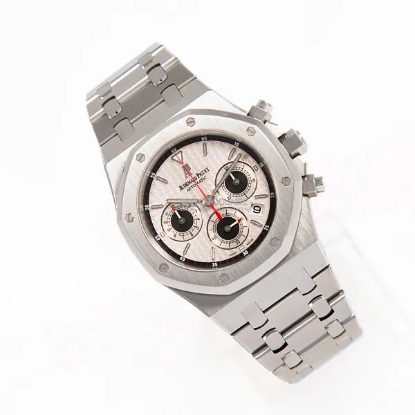 13158_watchlounge_lo.jpg