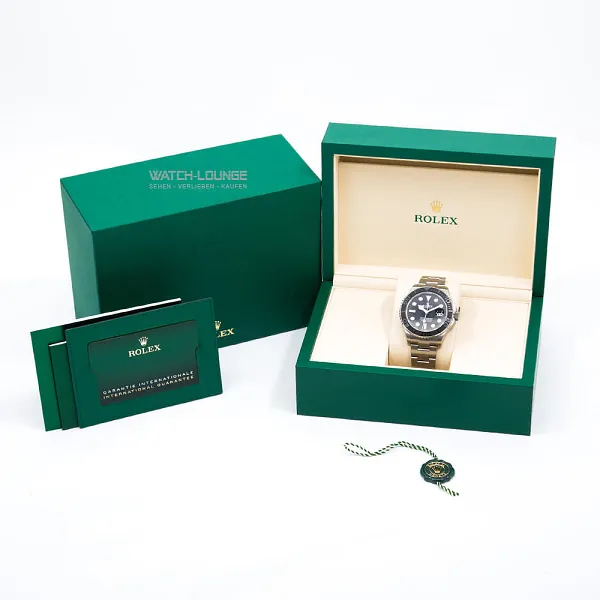 13341_watchlounge_lo.jpg