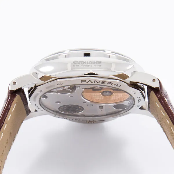 13391_watchlounge_lo.jpg