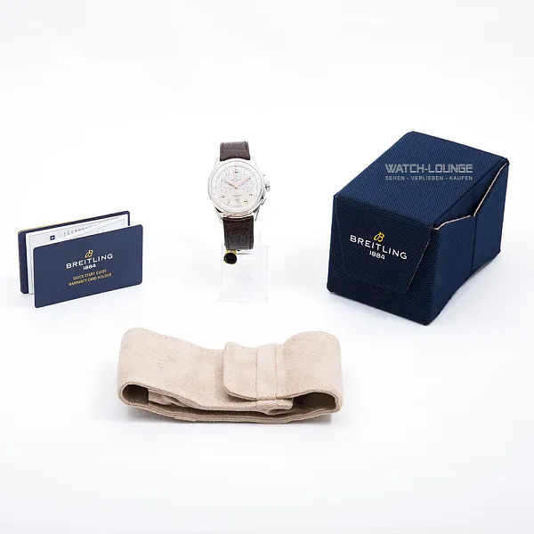 14476_watchlounge_lo.jpg