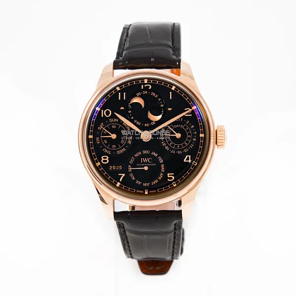 14658_watchlounge_lo.jpg