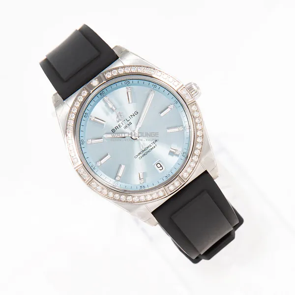 14764_watchlounge_lo.jpg