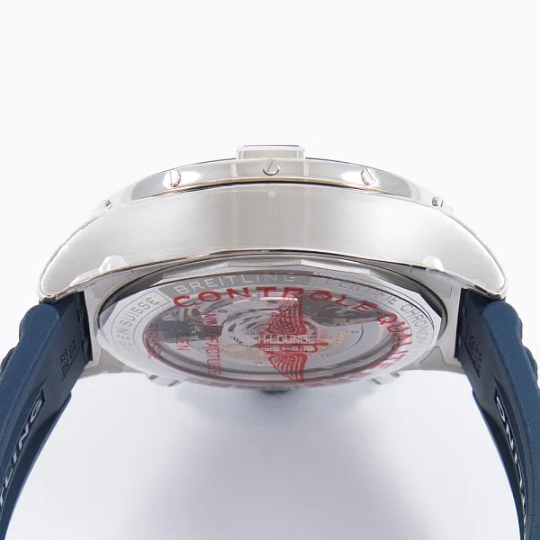14815_watchlounge_lo.jpg