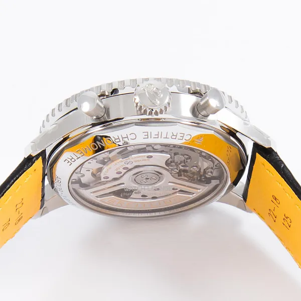 14838_watchlounge_lo.jpg
