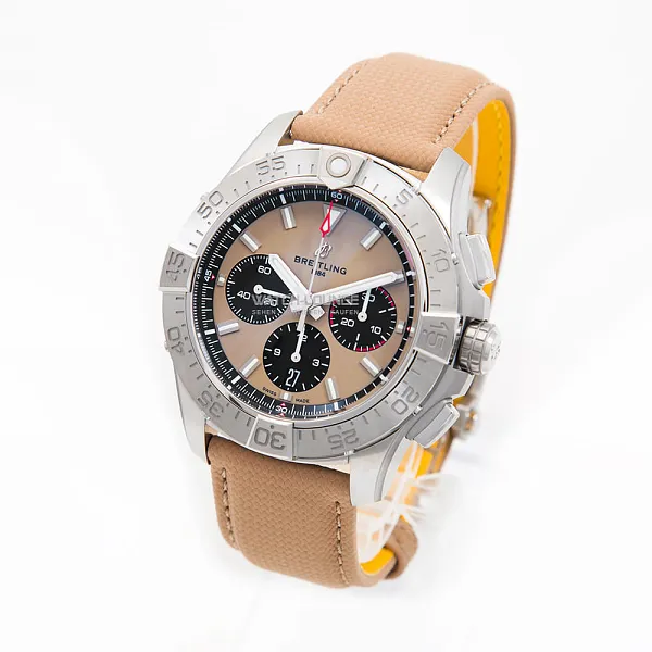 15135_watchlounge_lo.jpg