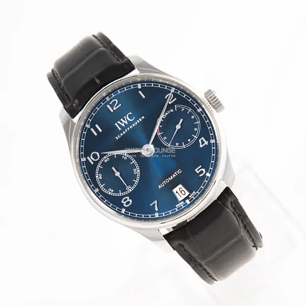 15547_watchlounge_lo.jpg