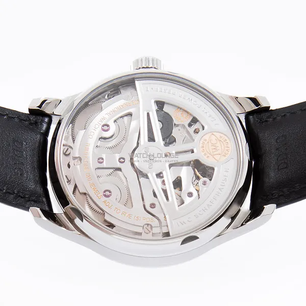 15553_watchlounge_lo.jpg