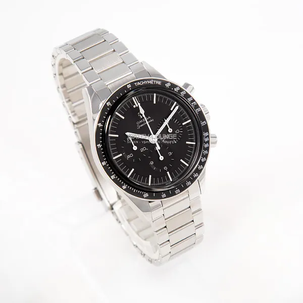 15720_watchlounge_lo.jpg