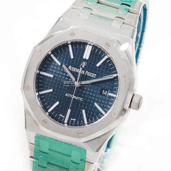 15799_watchlounge_lo_1.jpg