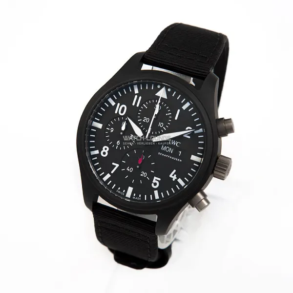 15843_watchlounge_lo.jpg