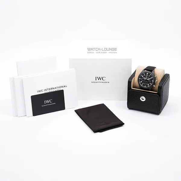 15849_watchlounge_lo.jpg