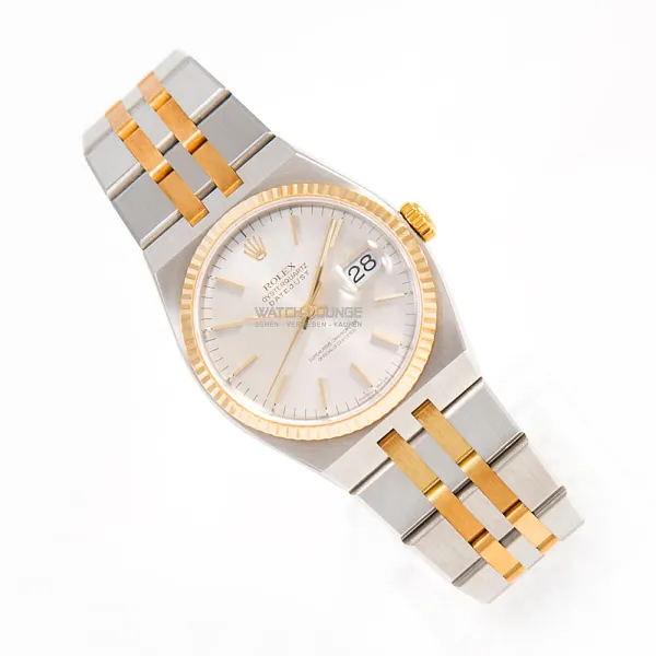 15950_watchlounge_lo.jpg