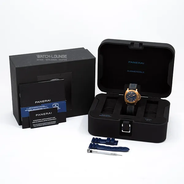 16020_watchlounge_lo.jpg