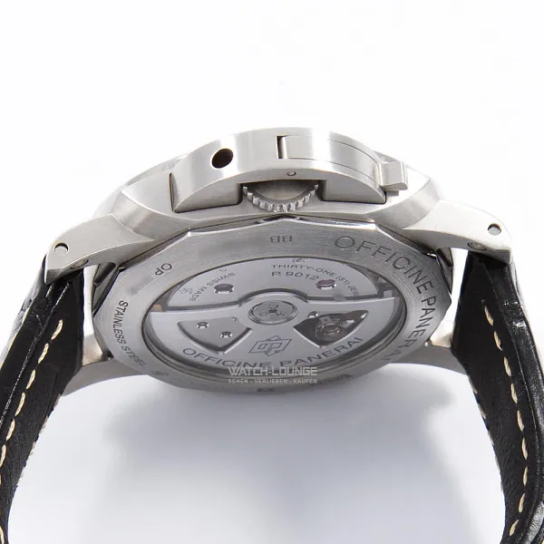 16126_watchlounge_lo.jpg
