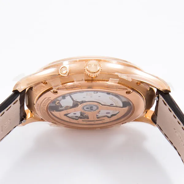 16226_watchlounge.jpg