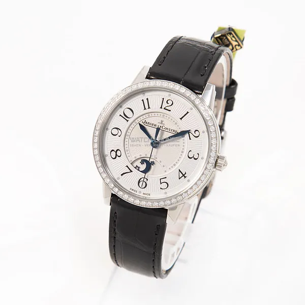 16247_watchlounge_lo.jpg