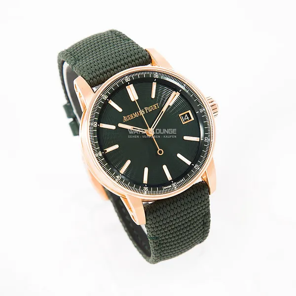 16356_watchlounge_lo.jpg