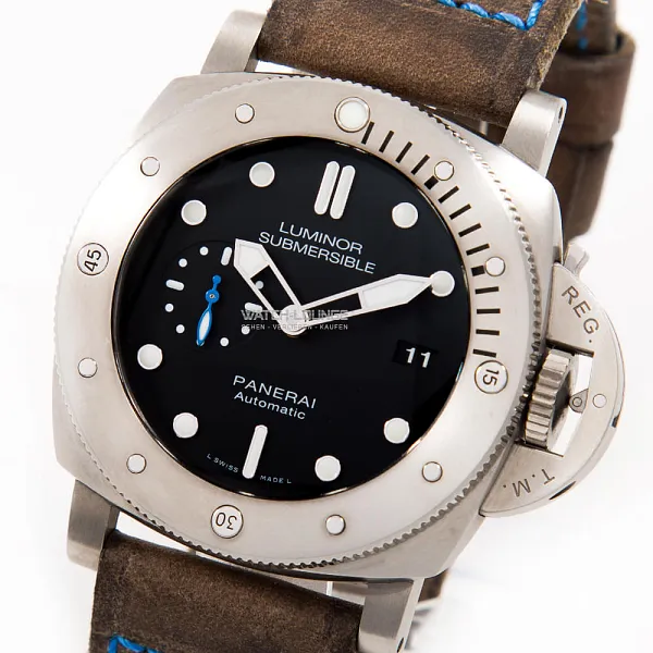 16376_watchlounge_lo_1.jpg