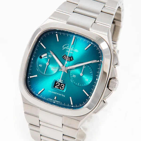 16441_watchlounge_lo_1.jpg