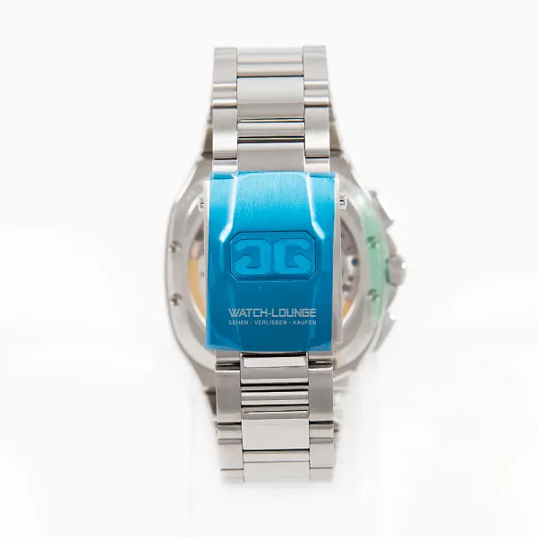 16450_watchlounge_lo.jpg
