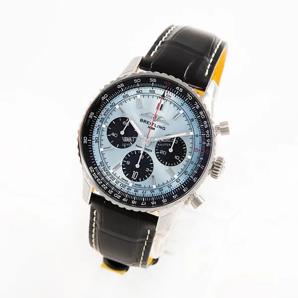 16688_watchlounge_lo.jpg