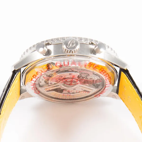 16689_watchlounge_lo.jpg