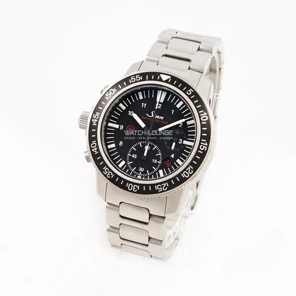 18858_watchlounge_lo.jpg