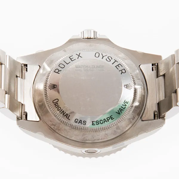 18906_watchlounge_lo.jpg